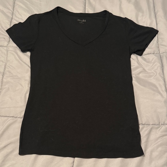 Mudd Tops - Mudd Black Short Sleeve V-Neck Tee (S)